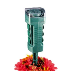 Outdoor 6 Outlet Light Sensing Power Stake W/ Multi-Setting Timer - 120 Volt