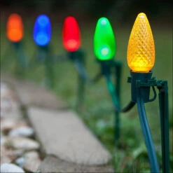 Above-Ground C7 & C9 Christmas Light Stake (25 Pack)